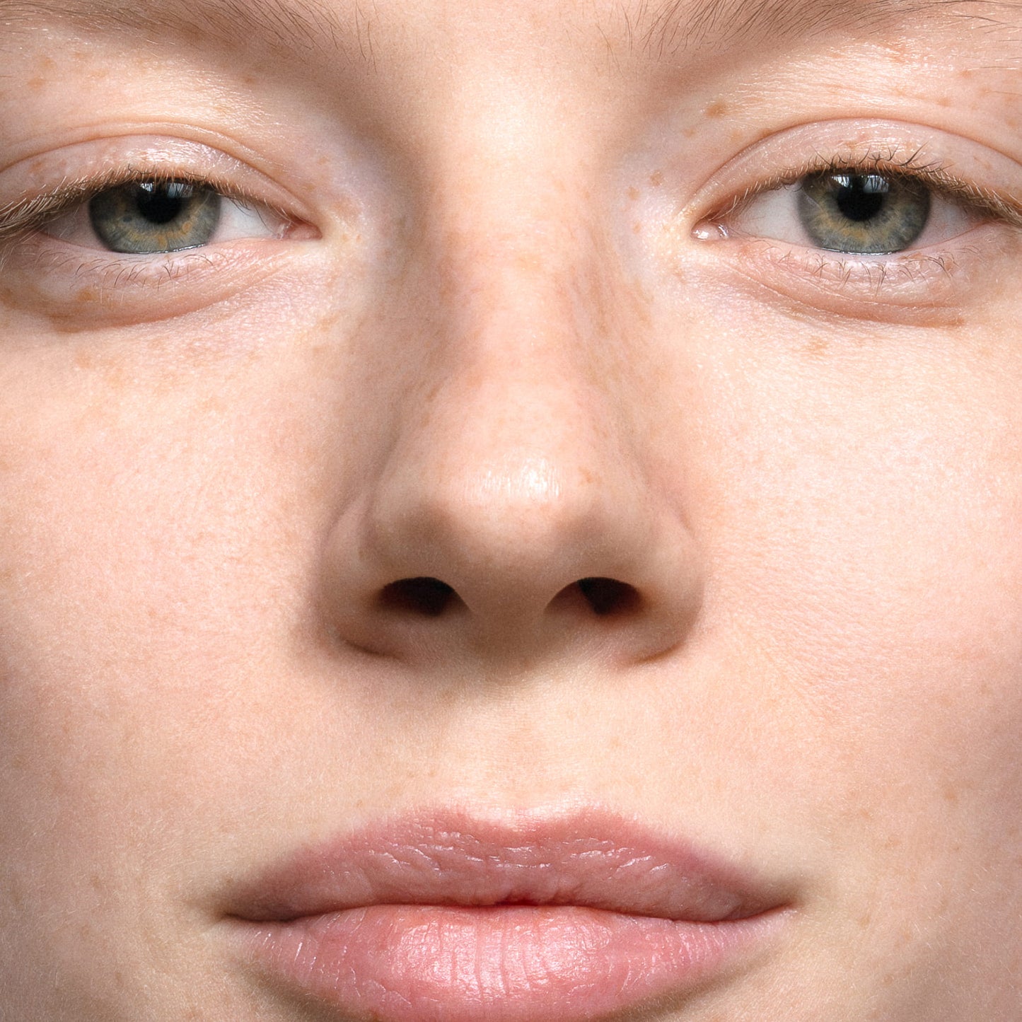 Madara H2O Tint getöntes Hyaluron-Serum, #1 MAY FLOWER, 30 ml