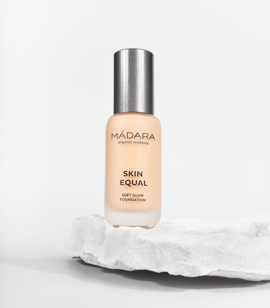 Madara Skin Equal Foundation #20 Ivory, 30 ml - die Naturcosmetic