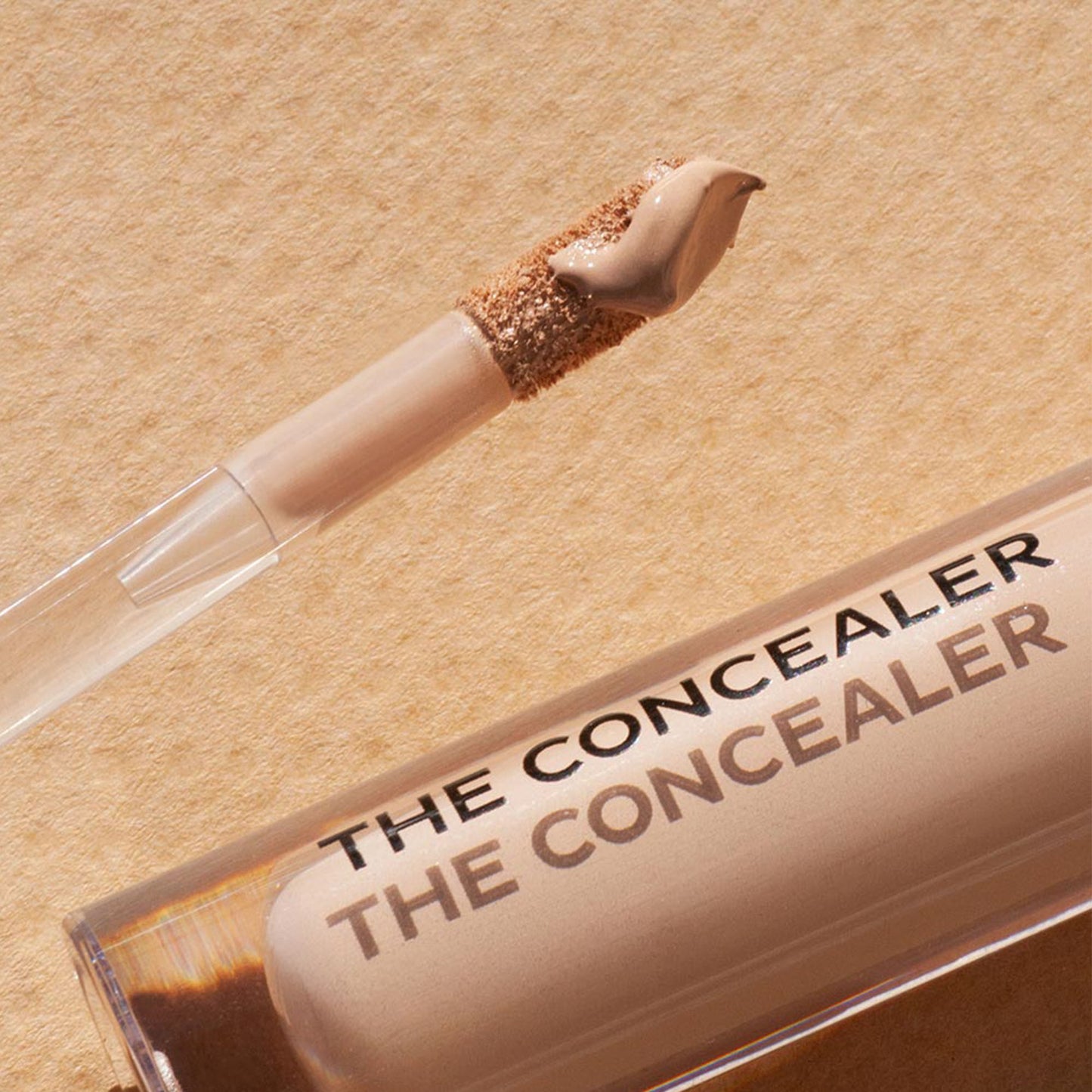 Madara Leuchtender perfektionierender Concealer Nr. 33 Sand, 4 ml - die Naturcosmetic