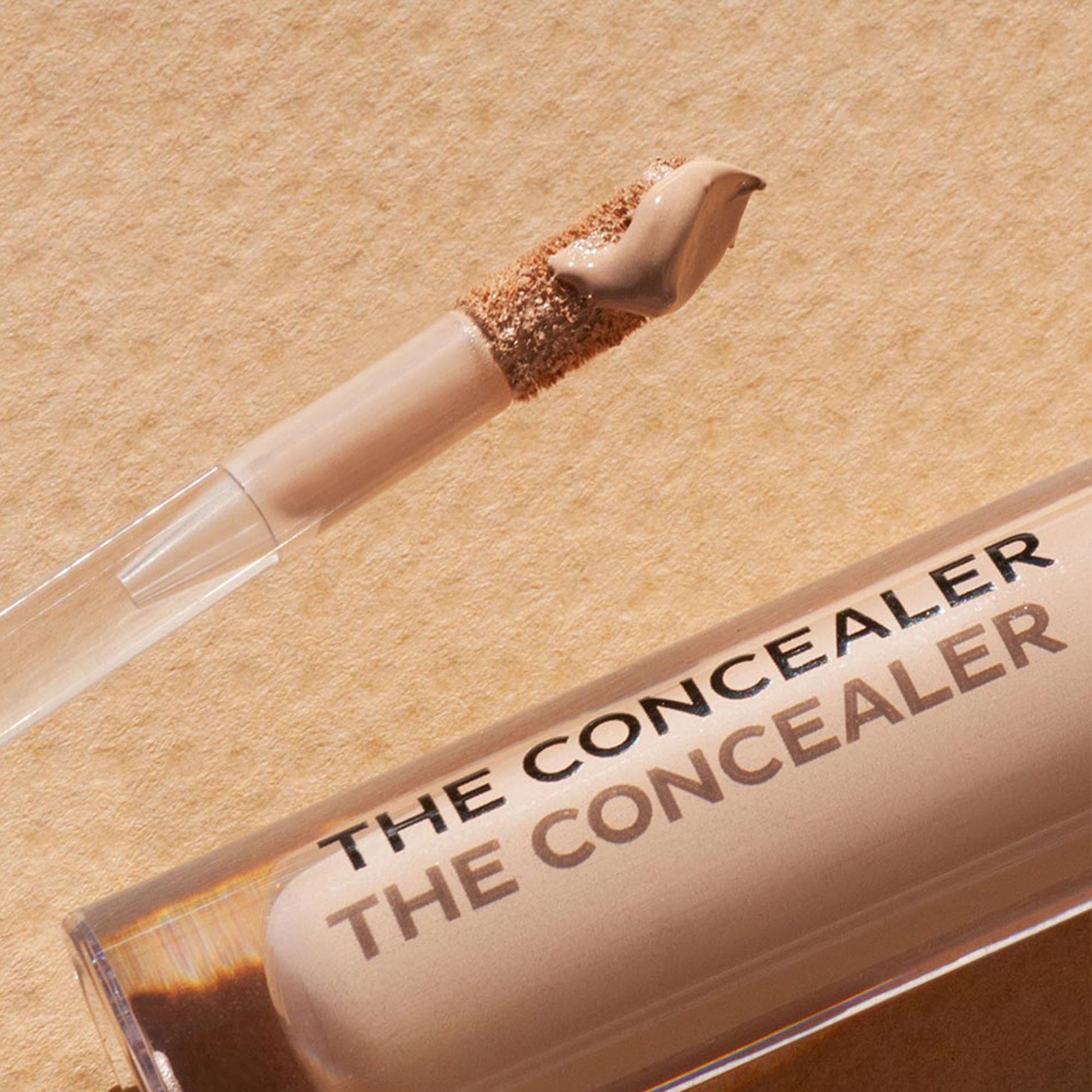 Madara Leuchtender perfektionierender Concealer Nr. 33 Sand, 4 ml - die Naturcosmetic