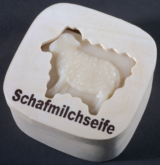 Saling Holzdose mit Schafmilchseife Lamm eckig 95 g