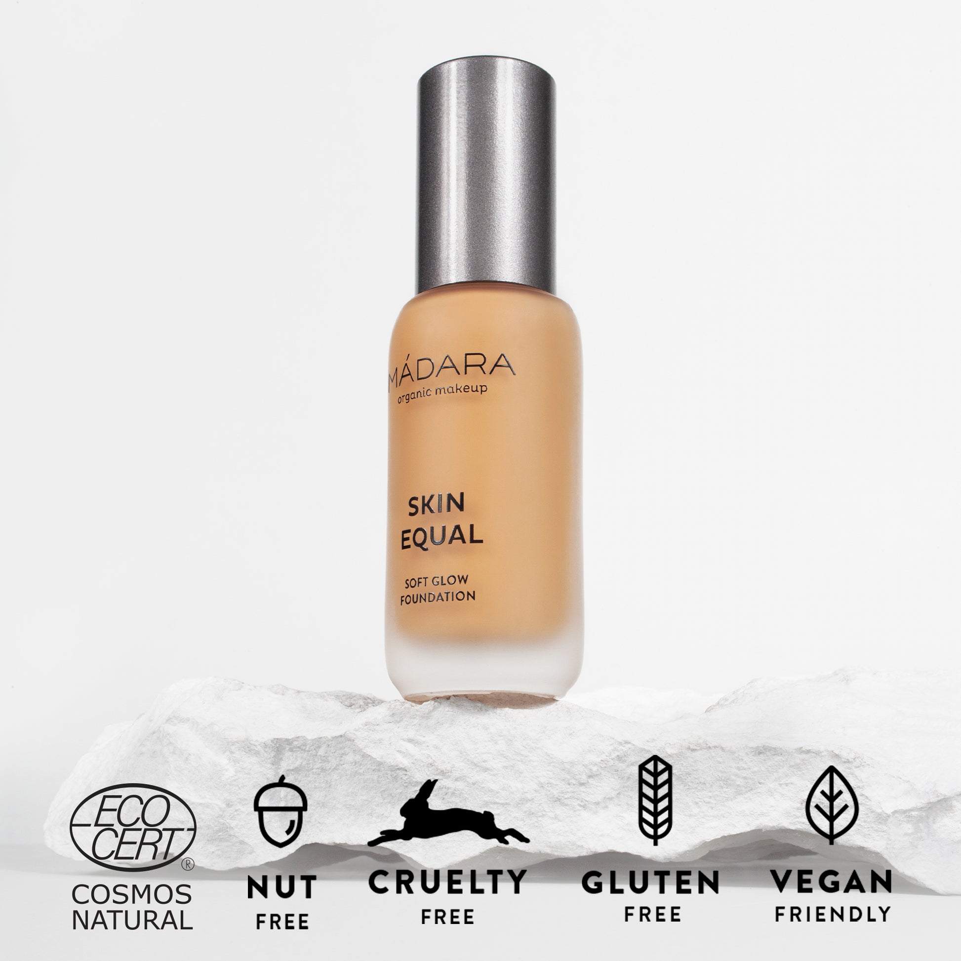 Madara Skin Equal Foundation #50 Golden Sand, 30 ml - die Naturcosmetic
