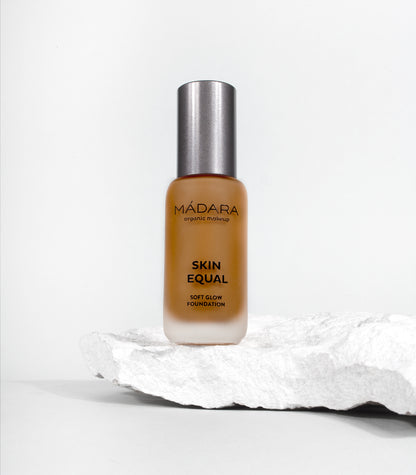 Madara Skin Equal Foundation #80 Fudge, 30 ml - die Naturcosmetic
