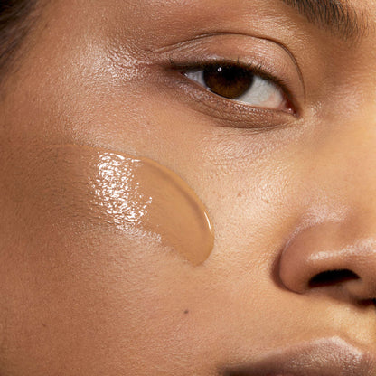 Madara SKINONYM Semi-Matte Peptide Foundation, #60 OLIVE, 30 ml - die Naturcosmetic