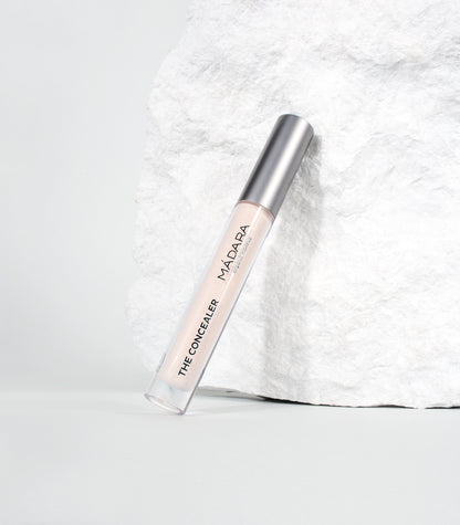 Madara Leuchtender perfektionierender Concealer Nr. 15 Vanilla, 4 ml - die Naturcosmetic
