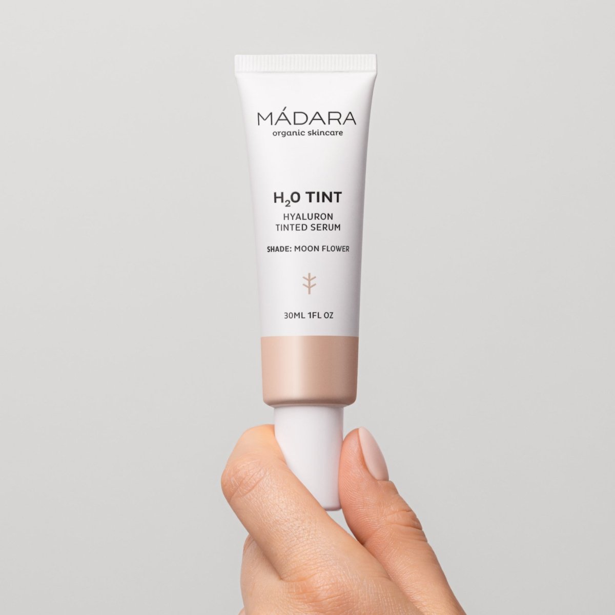 Madara H2O Tint getöntes Hyaluron-Serum, 2 MOON FLOWER, 30 ml - Madara