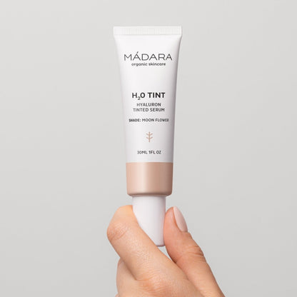 Madara H2O Tint getöntes Hyaluron-Serum, 2 MOON FLOWER, 30 ml - Madara
