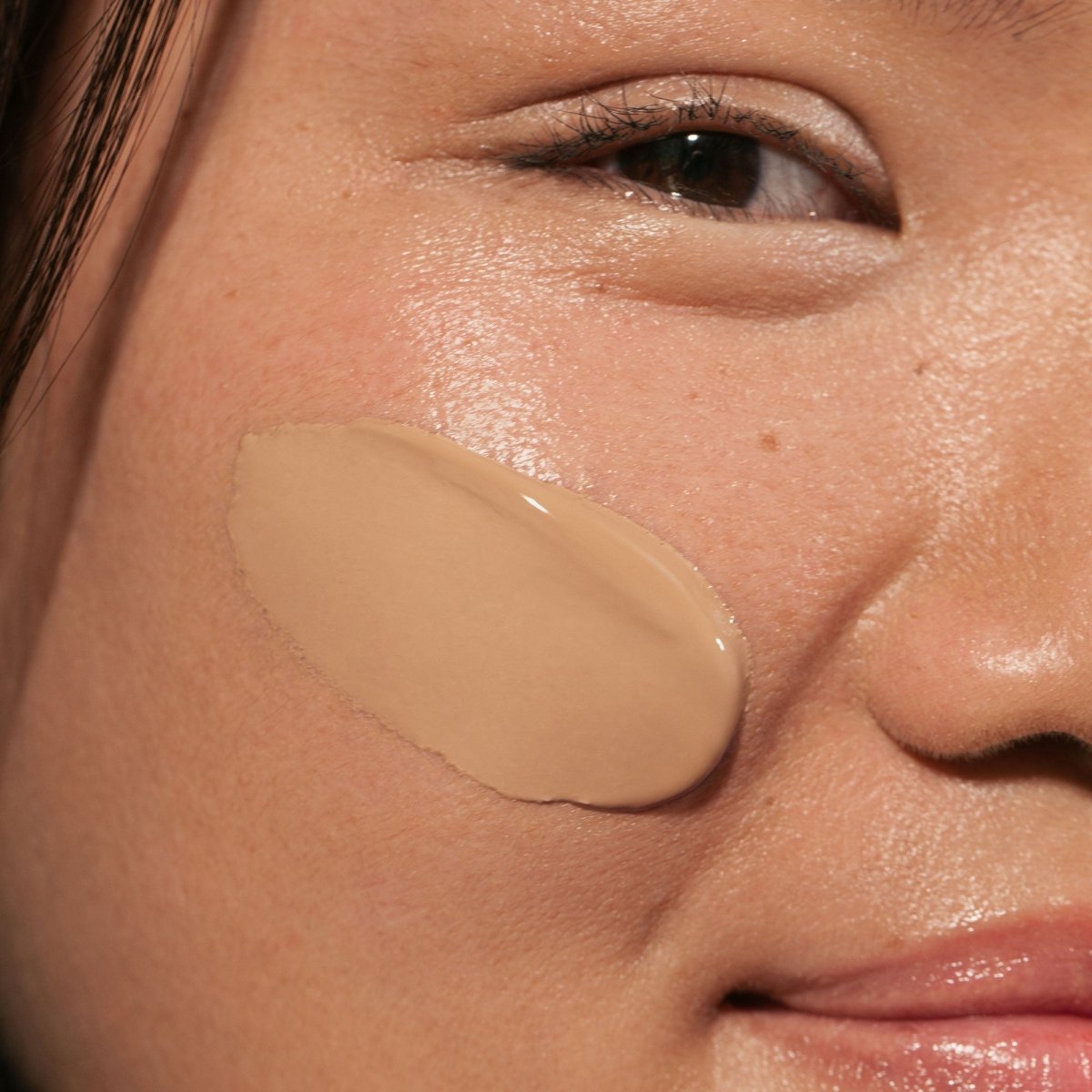 Madara SKINONYM Semi-Matte Peptide Foundation, 50 GOLDEN SAND, 30 ml - Madara